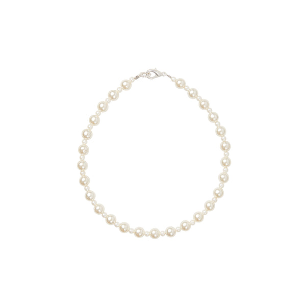 Pearl choker statement necklace
