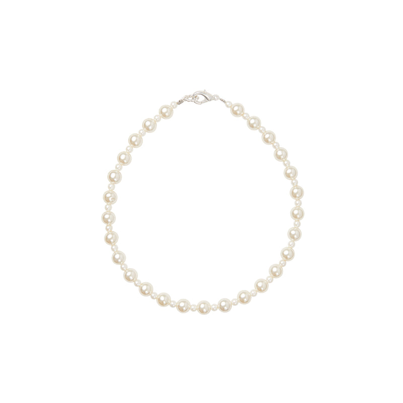 Pearl choker statement necklace